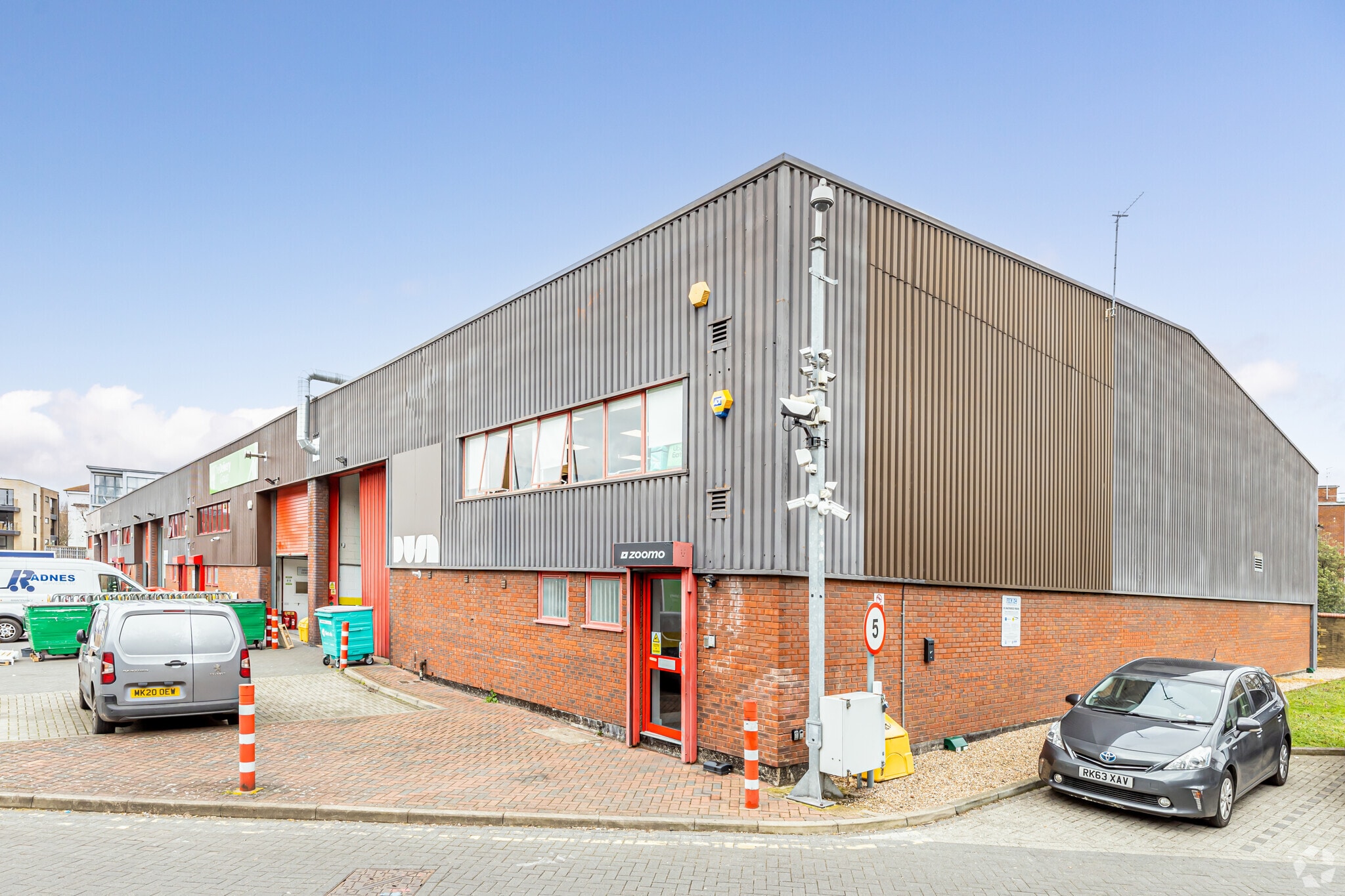 Hyson Rd, London for sale Primary Photo- Image 1 of 1