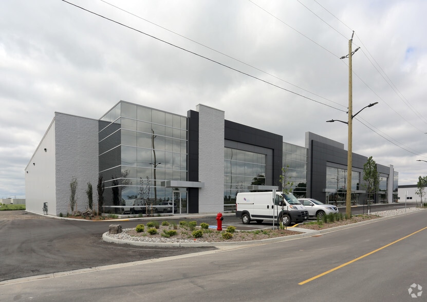 10 Abbott Crt, Brantford, ON for sale - Primary Photo - Image 1 of 1