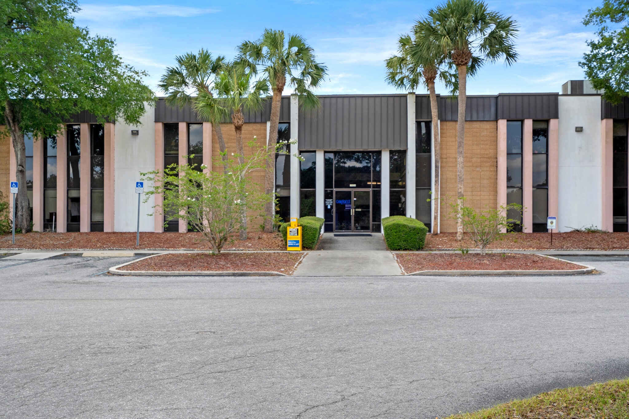 1624 N Meadowcrest Blvd, Crystal River, FL for lease Building Photo- Image 1 of 17