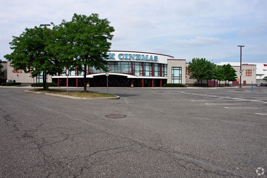 2 South Dr, Yonkers, NY for sale - Building Photo - Image 2 of 5