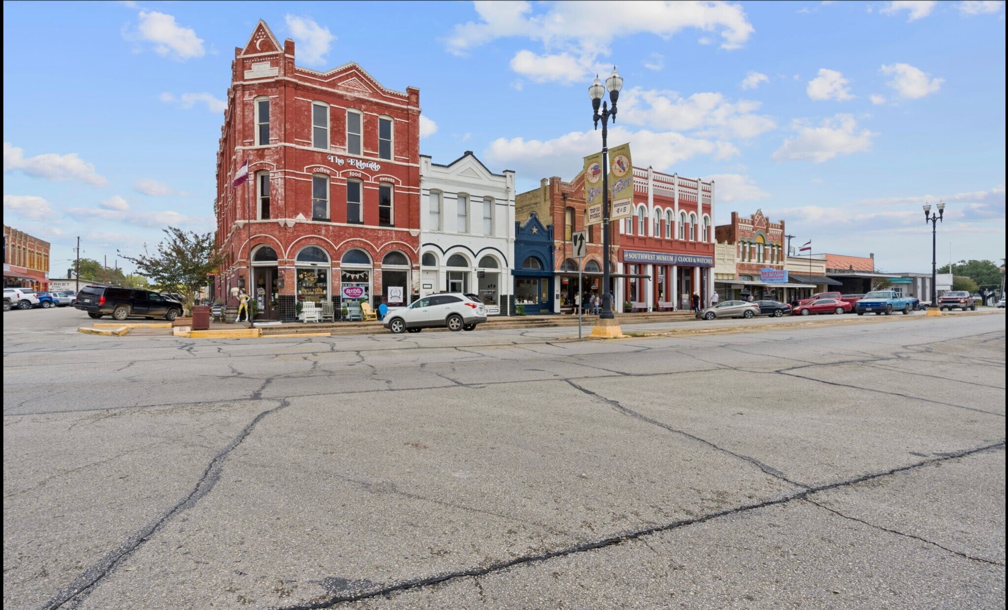 105 E San Antonio St, Lockhart, TX for sale Building Photo- Image 1 of 1