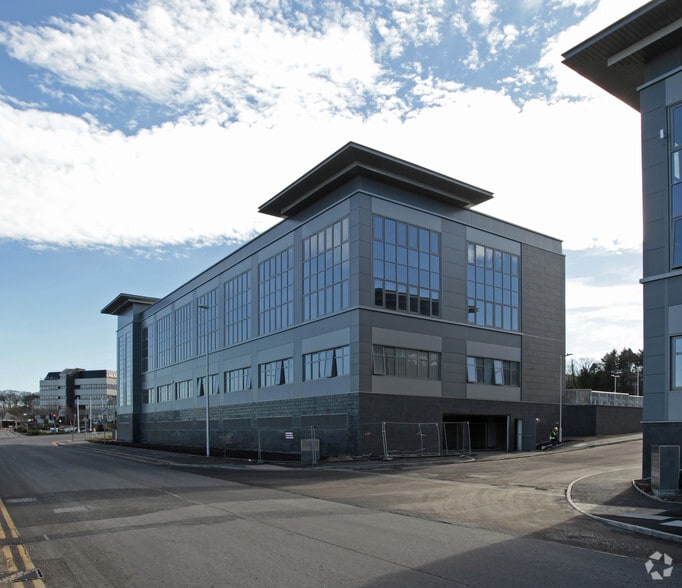 Pavilion 3 portfolio of 1 properties for sale on LoopNet.com - Building Photo - Image 2 of 2