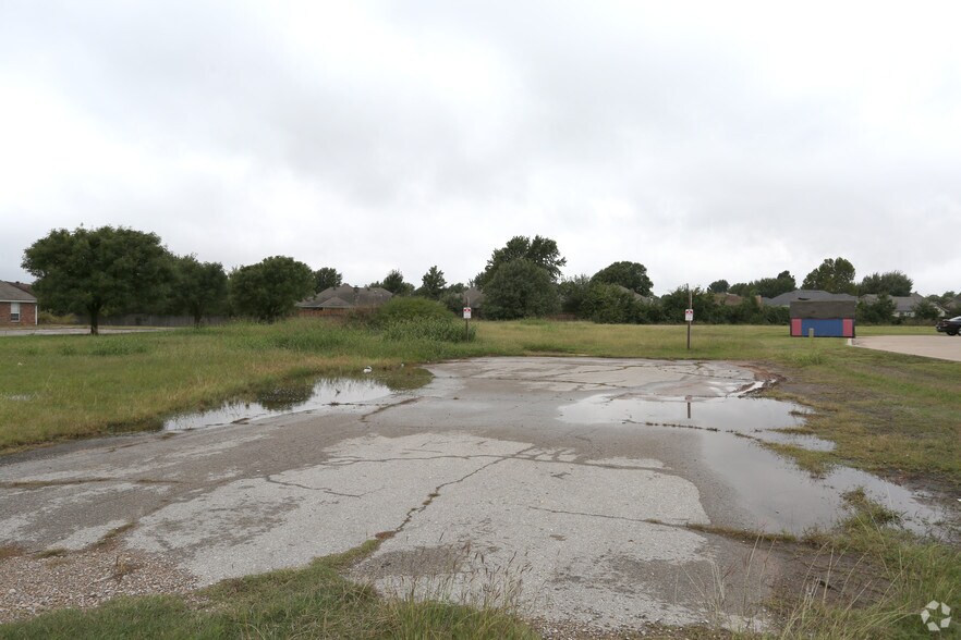 1801 S Rd, Yukon, OK 73099