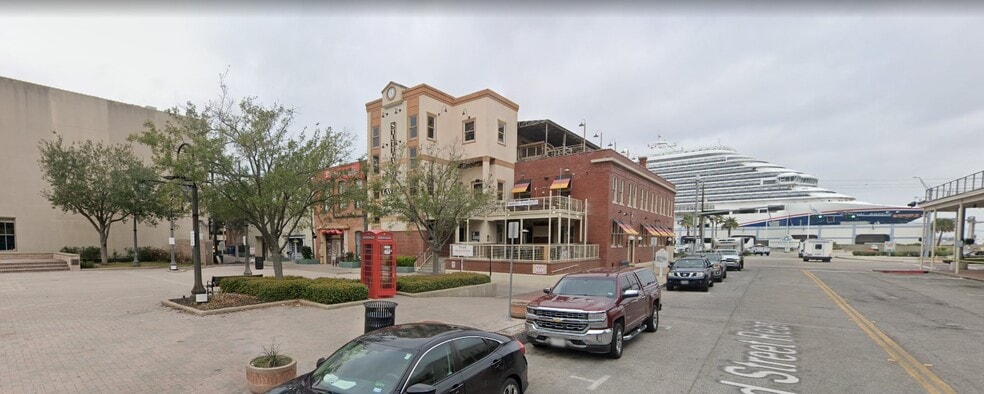 111 23rd St, Galveston, TX for lease - Building Photo - Image 1 of 12