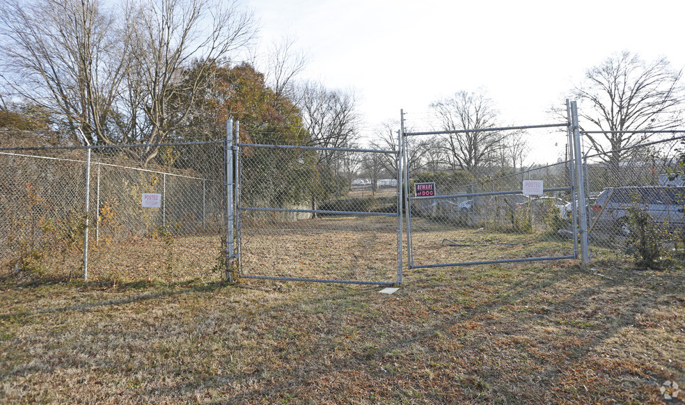 2902 Rozzelles Ferry Rd, Charlotte, NC for sale - Primary Photo - Image 1 of 1