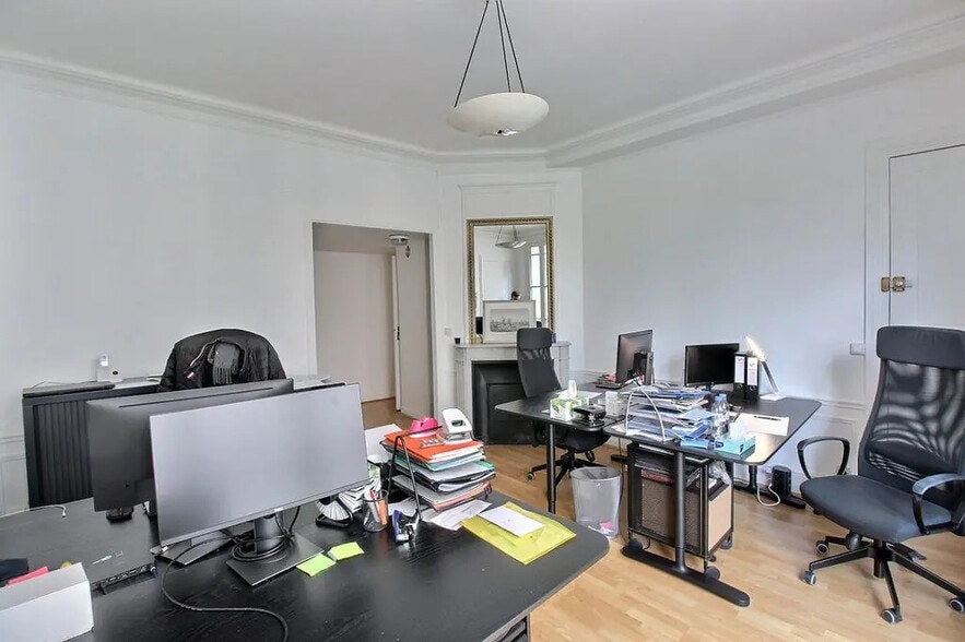 1 Rue Denis Poisson, Paris for lease - Interior Photo - Image 3 of 9