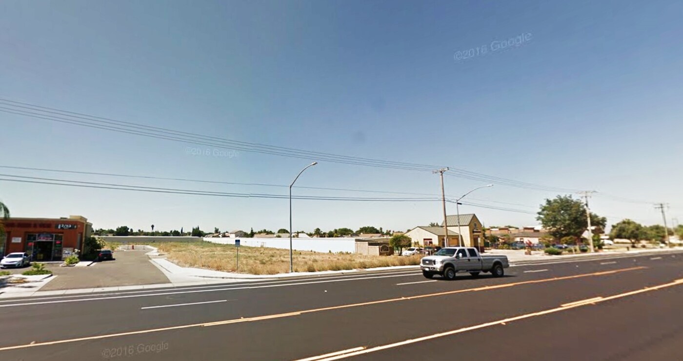 1578 E Whitmore Ave, Ceres, CA 95307 Commercial land approved for 3