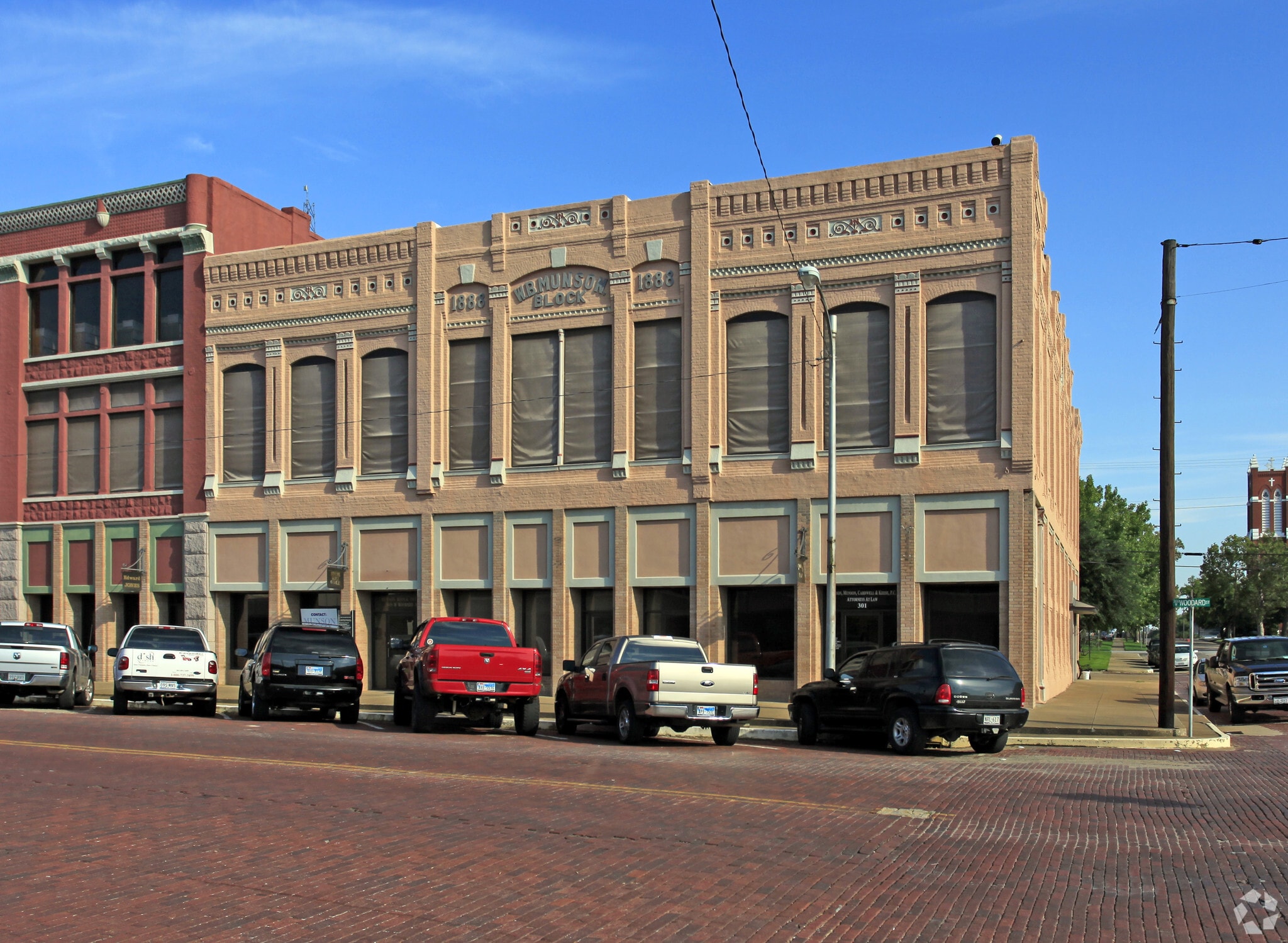 301-305 W Woodard St, Denison, TX for lease Primary Photo- Image 1 of 3