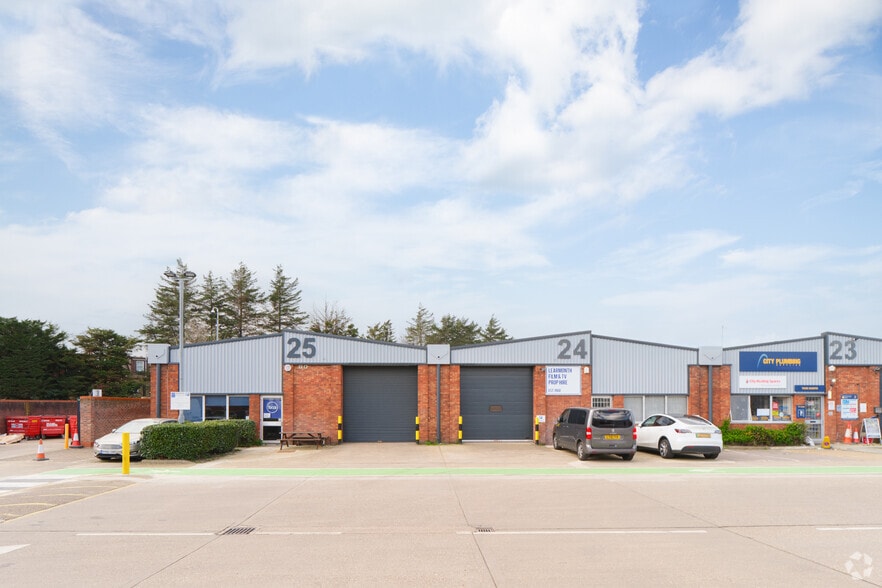 The Vale, London for lease - Building Photo - Image 2 of 7