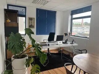 Office in Brest for lease - Building Photo - Image 2 of 3