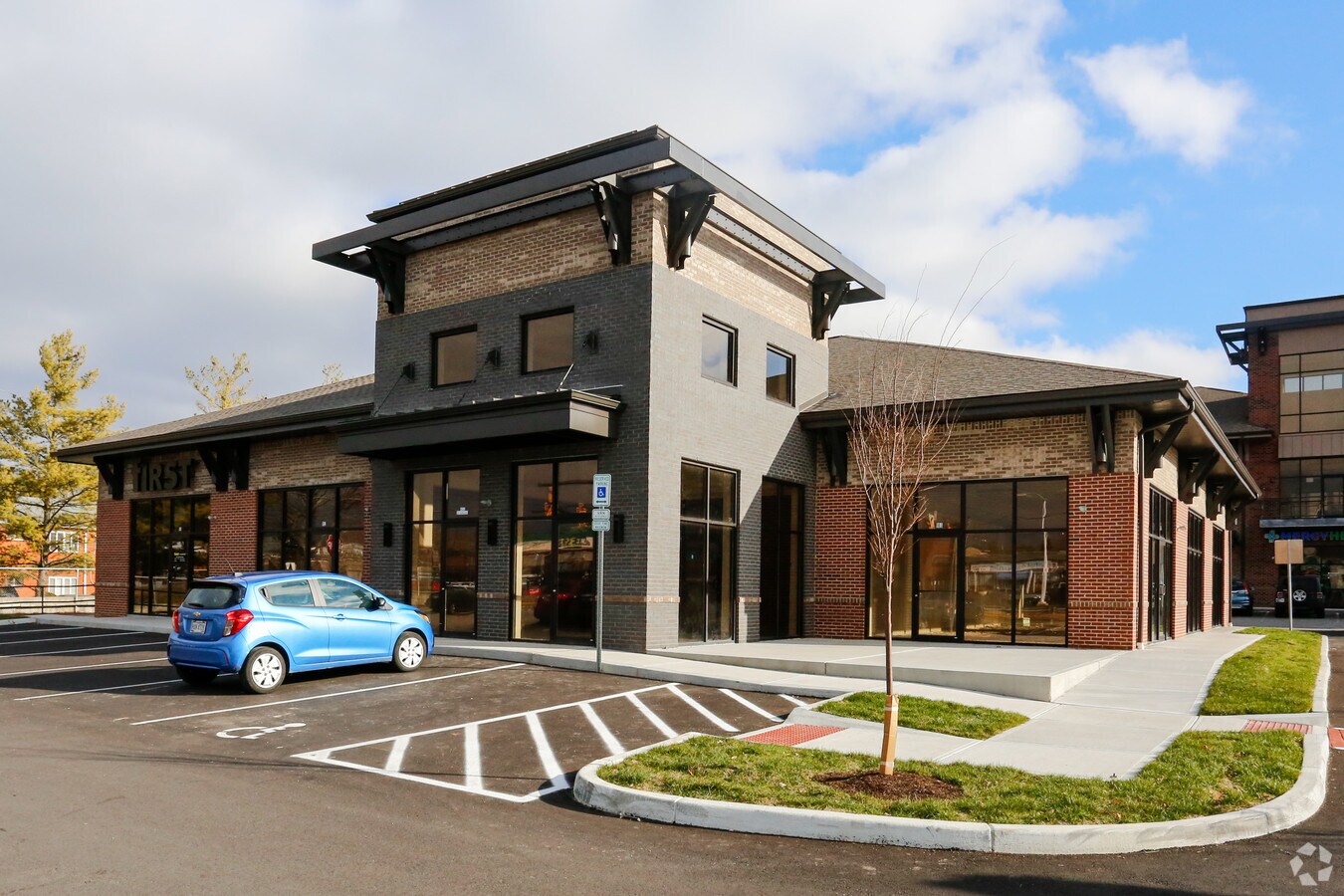 411 S Locust St, Oxford, OH 45056