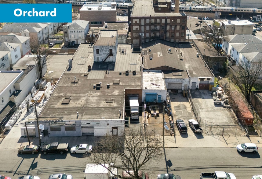 Mulberry & Orchard portfolio of 2 properties for sale on LoopNet.com - Building Photo - Image 3 of 6