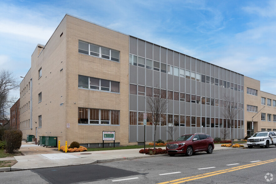 229 7th St, Garden City, NY for lease - Building Photo - Image 3 of 5