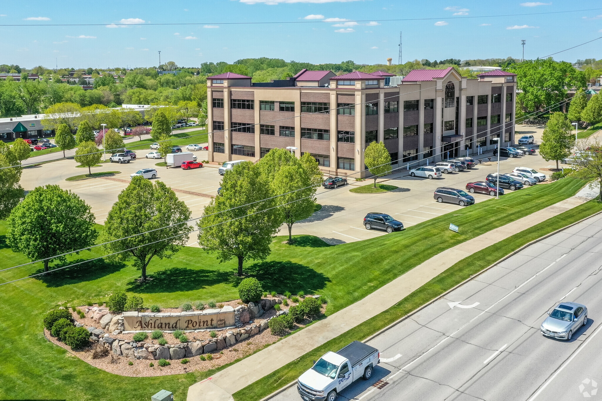 2900 100th St, Urbandale, IA 50322 Office for Lease