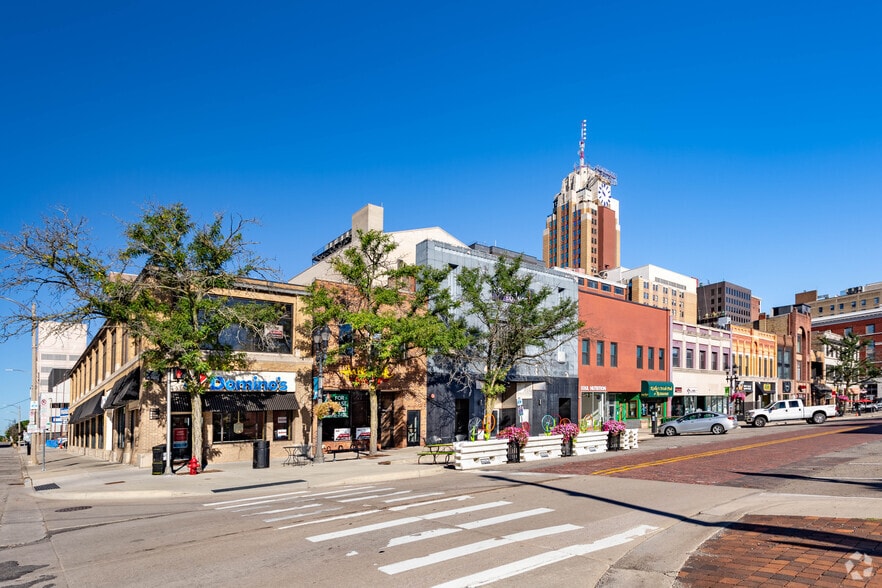 110 W Washtenaw St, Lansing, MI for lease - Primary Photo - Image 1 of 15