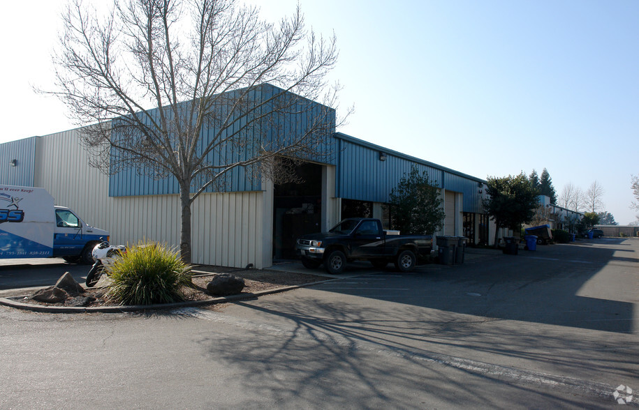 3200 Dutton Ave, Santa Rosa, CA for lease - Building Photo - Image 2 of 6