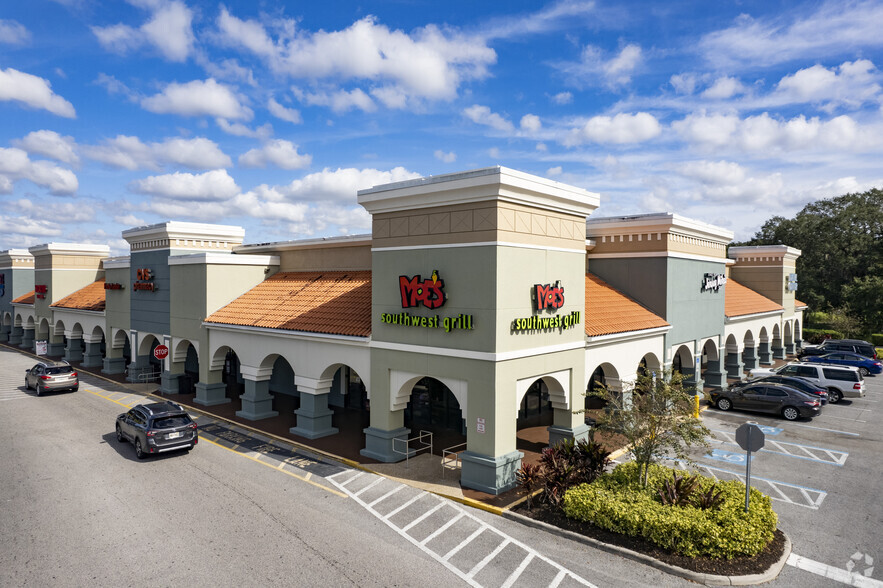 2202 James Redman Pky, Plant City, FL for lease - Building Photo - Image 2 of 9