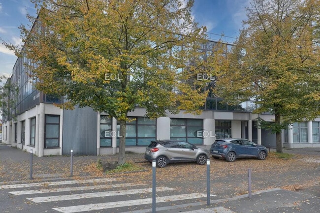 Location Bureaux 162 m²