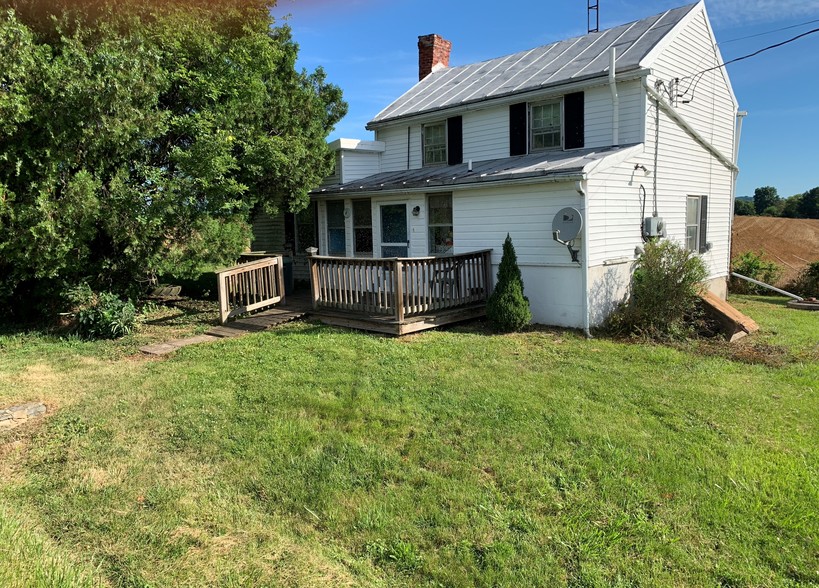 9014 Devilbiss Bridge Rd, Walkersville, MD for sale - Primary Photo - Image 1 of 15