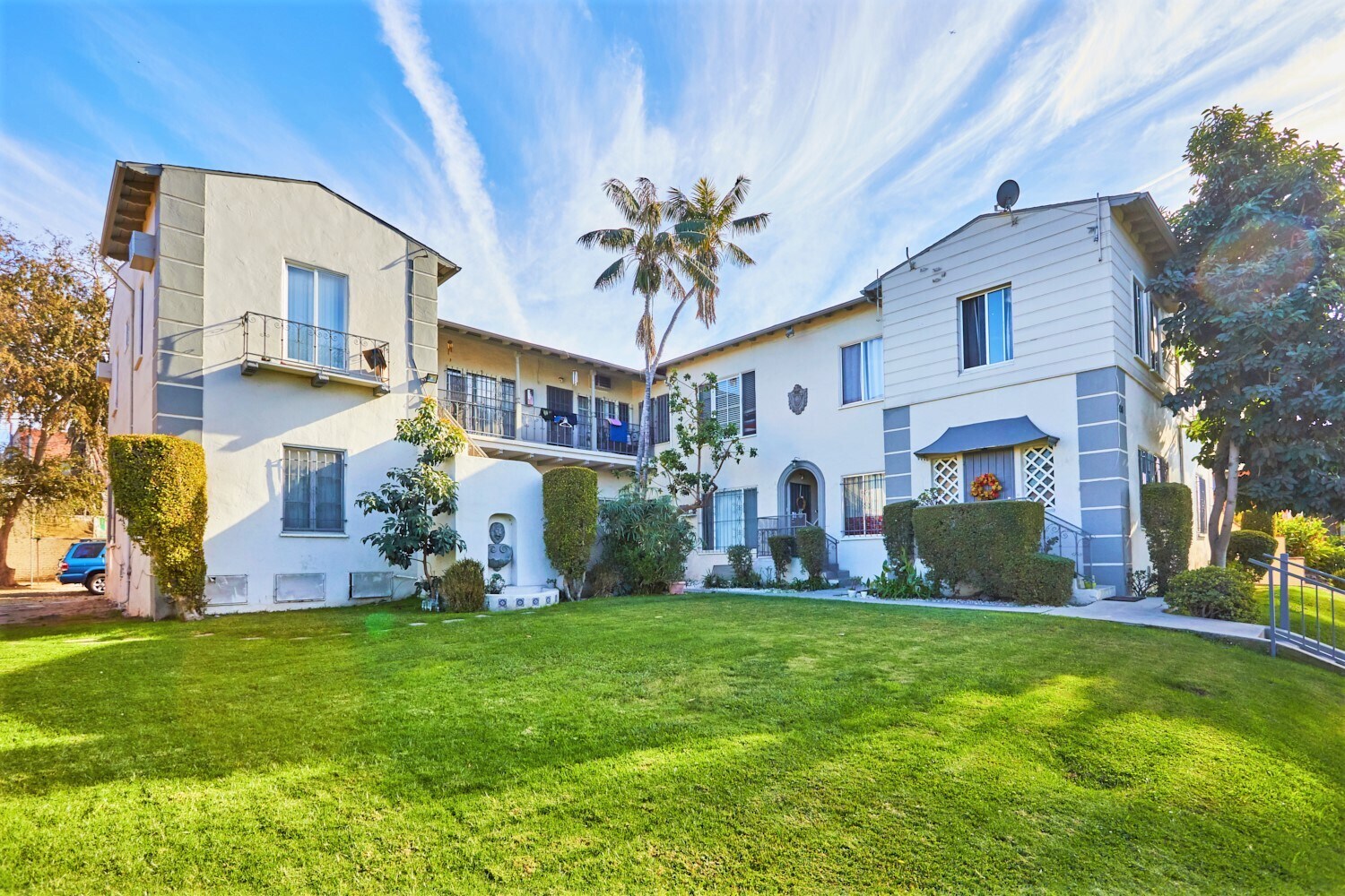 1138 S Bronson Ave, Los Angeles, CA for sale Building Photo- Image 1 of 1