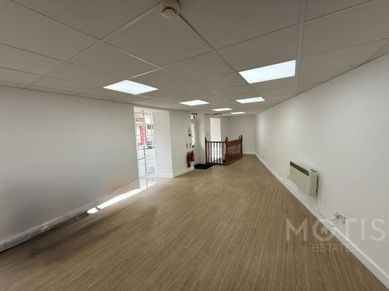 53 Castle St, Dover for lease - Building Photo - Image 2 of 9