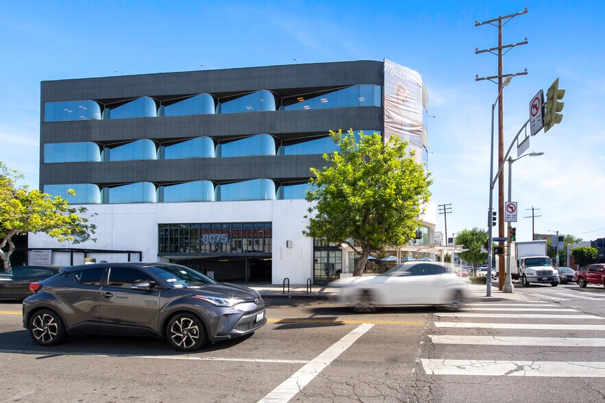 8065-8075 W 3rd St, Los Angeles, CA for sale - Building Photo - Image 3 of 34