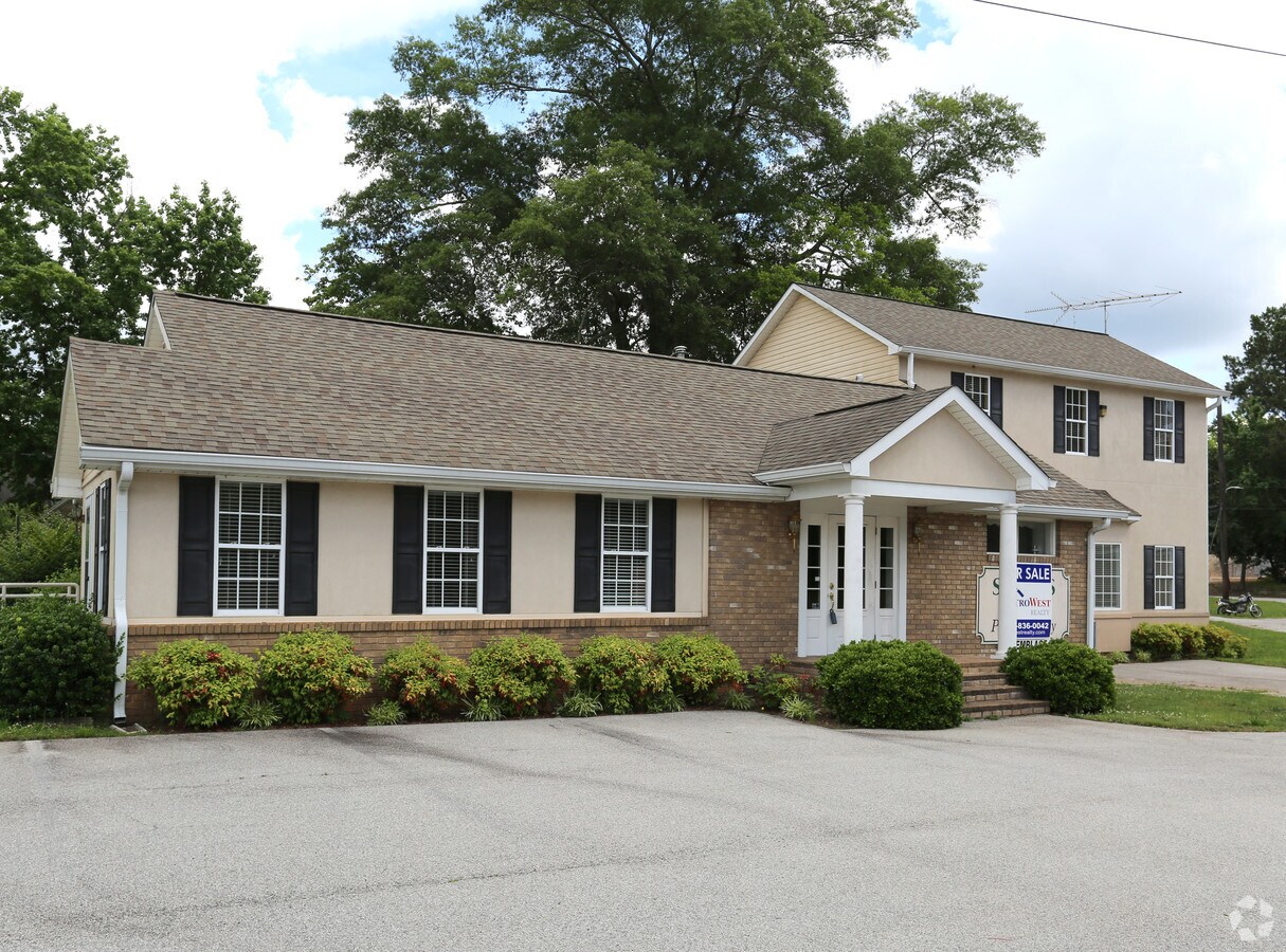 208 W Center St, Carrollton, GA 30117 Property Record