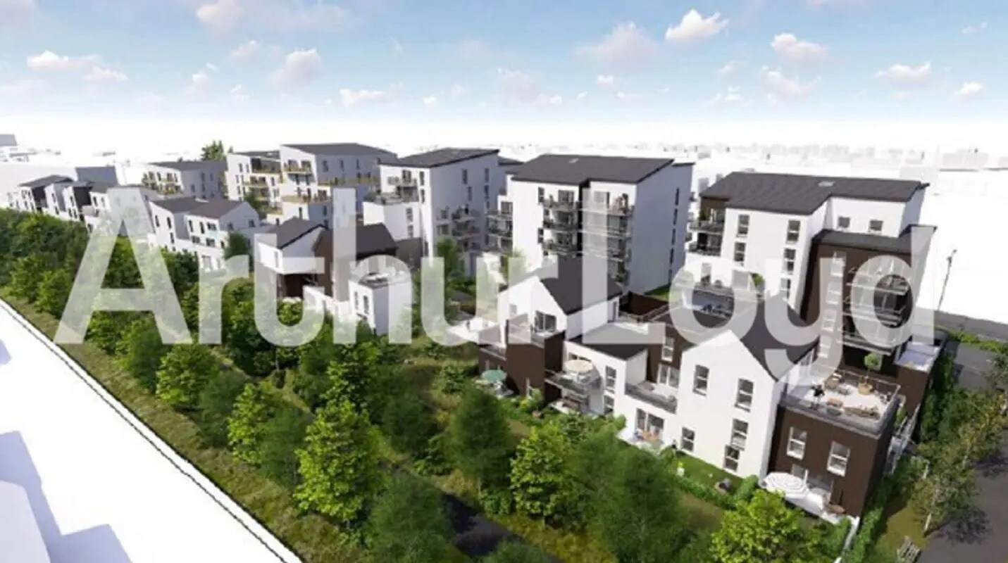 Retail in Caen for lease Building Photo- Image 1 of 2