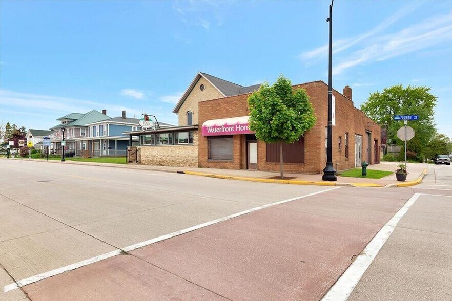 603 4th St, Algoma, WI for sale - Primary Photo - Image 1 of 1