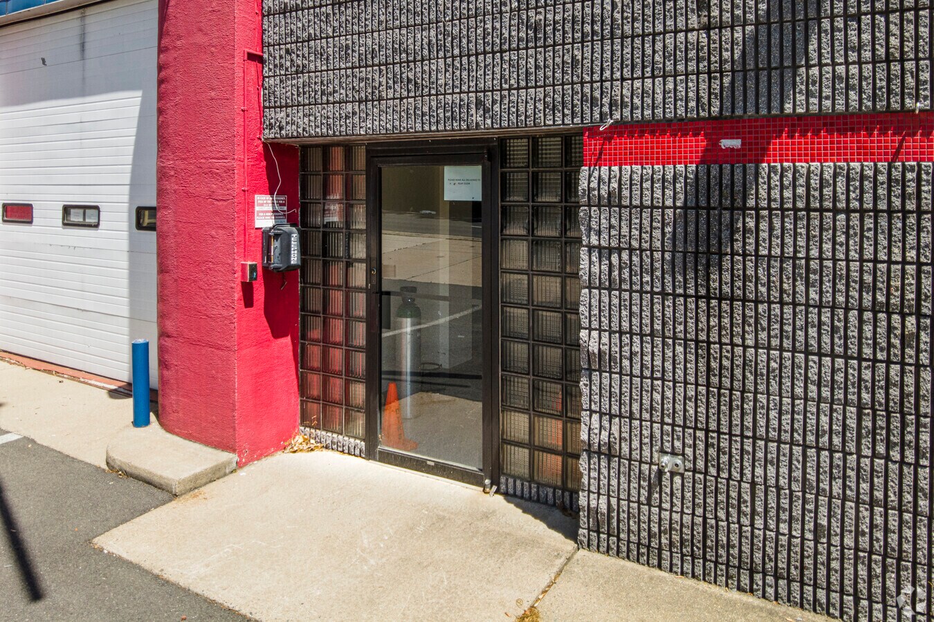 3800 Graham Park Rd, Dumfries, VA 22026