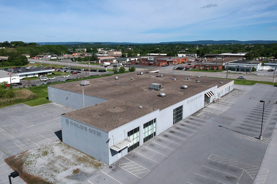 4251 Chambers Hill Rd, Harrisburg, PA 17111