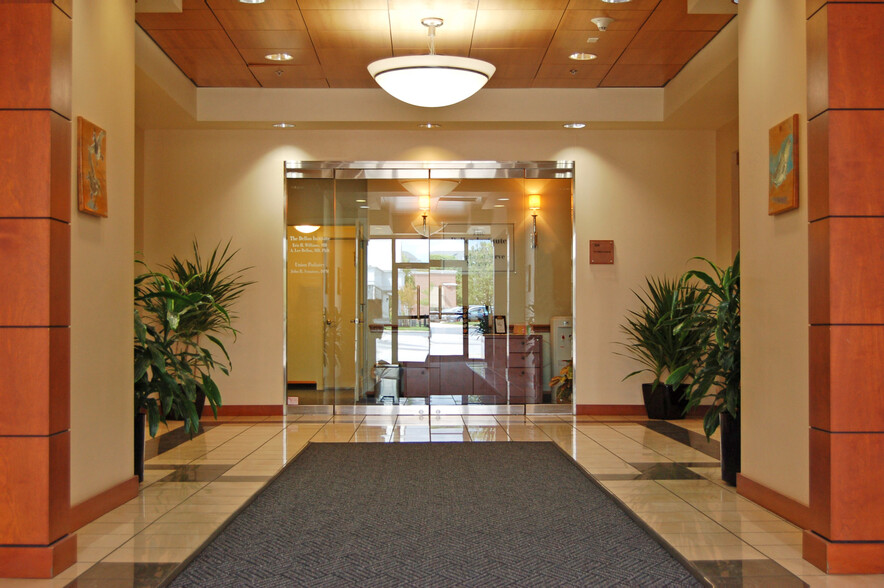 8601 Lasalle Rd, Towson, MD for lease - Lobby - Image 3 of 14