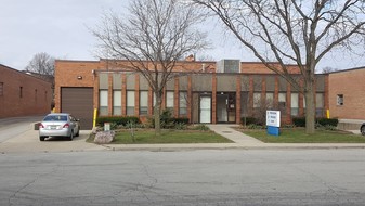 780-790 Bonnie Ln, Elk Grove Village IL - Warehouse