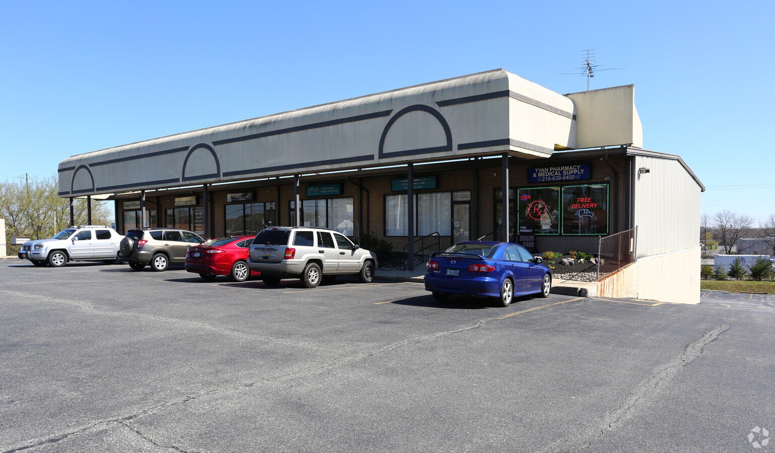 28012813 Bristol Pike, Bensalem, PA 19020 Crossroads Plaza