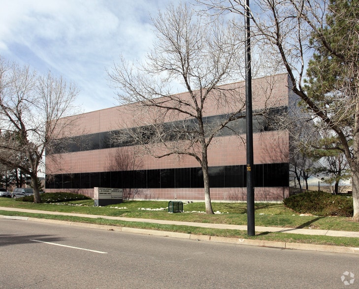 2121 S Blackhawk St, Aurora, CO for lease - Building Photo - Image 3 of 24