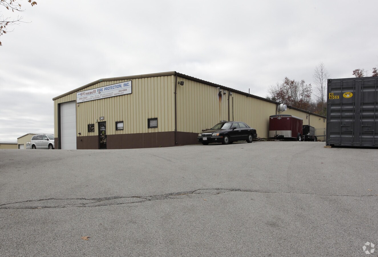 261 Brooks St, Worcester, MA 01606