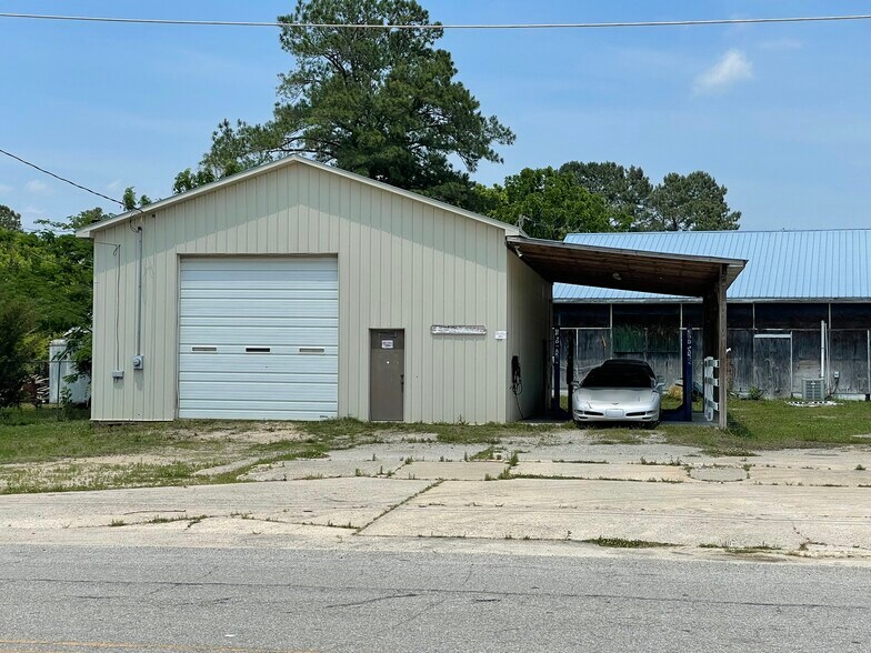 2071 Main, Jamesville, NC 27846 Service Station