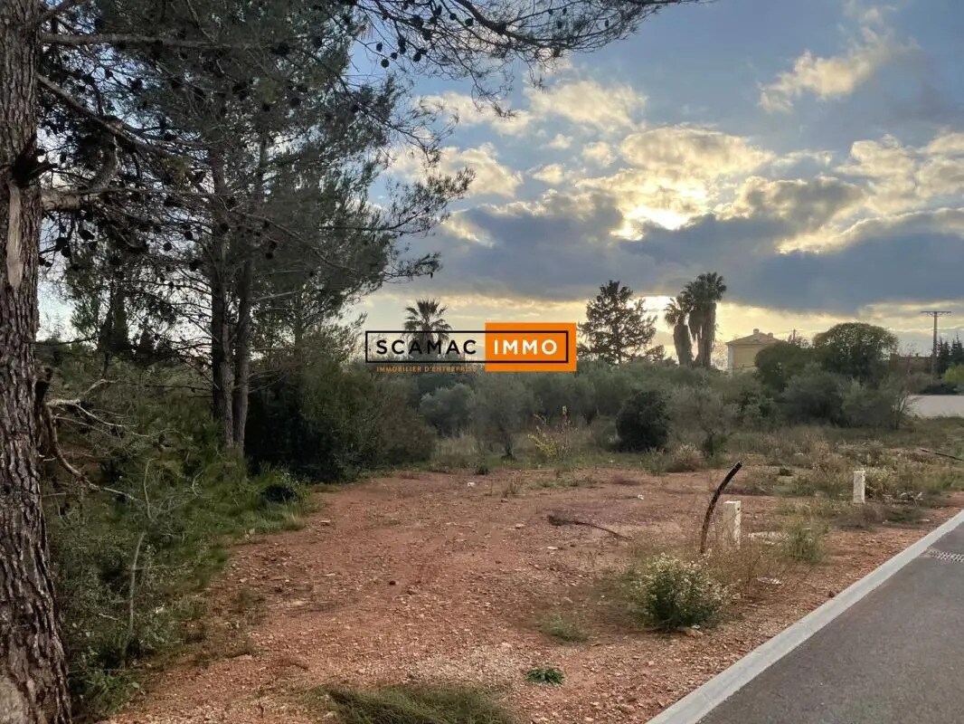 Land in Puget-Ville for sale Building Photo- Image 1 of 5