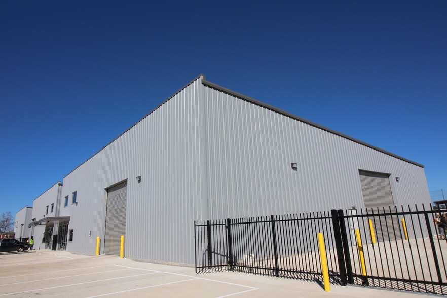 6702 Theall Rd, Houston, TX for sale - Building Photo - Image 3 of 14