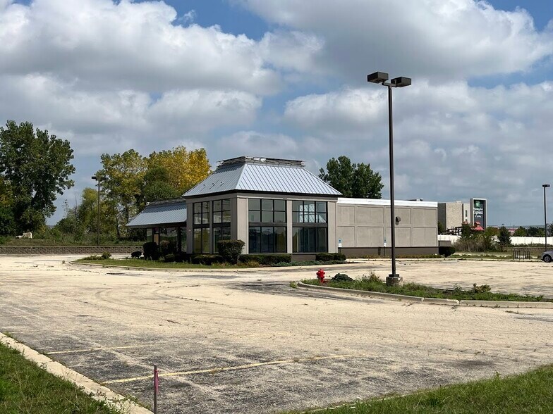 1290 W Normantown Rd, Romeoville, IL for lease - Building Photo - Image 3 of 25