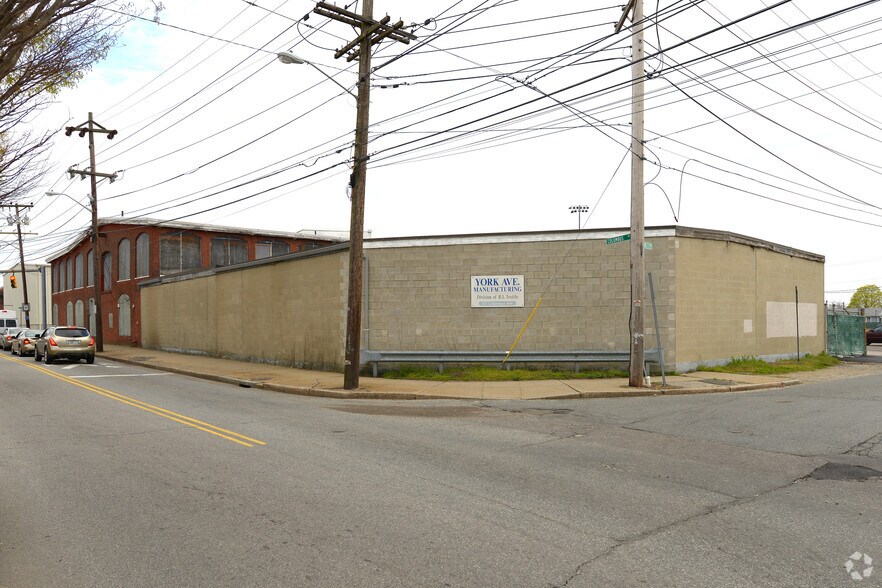 173 Columbus Ave, Pawtucket, RI for sale - Primary Photo - Image 1 of 1