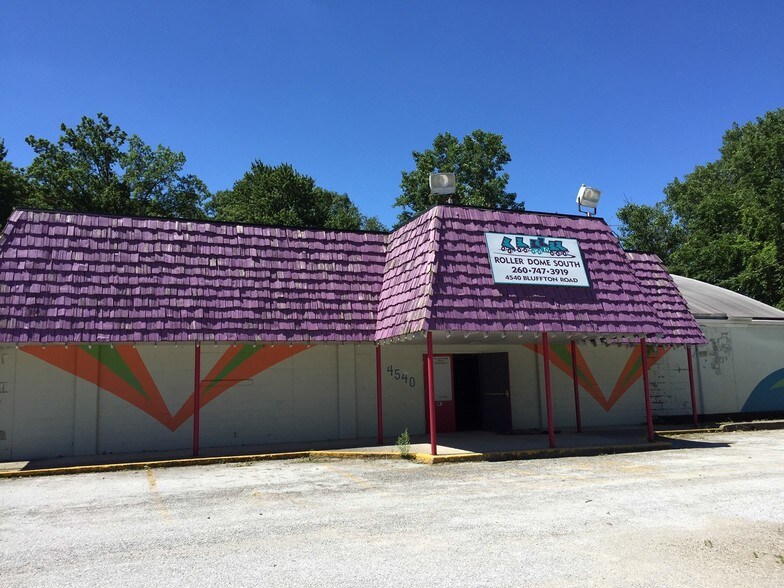 4540 Bluffton Rd, Fort Wayne, IN for sale - Building Photo - Image 1 of 1
