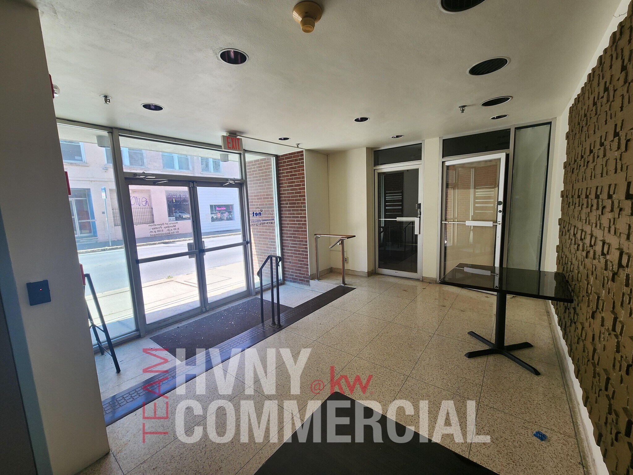 347 Main St, Poughkeepsie, NY for lease Interior Photo- Image 1 of 6