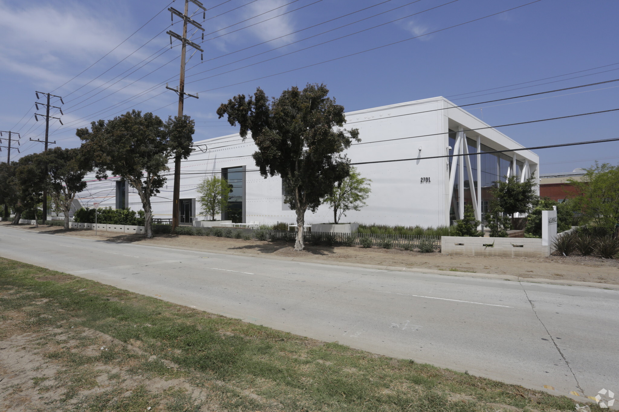 2701 Olympic Blvd, Santa Monica, CA for sale Primary Photo- Image 1 of 1