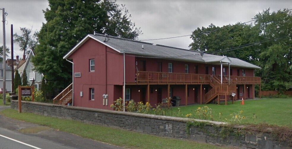 142 Burt St, Saugerties, NY for sale - Building Photo - Image 1 of 1