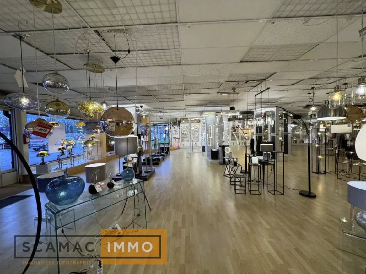 Pringy, SEM 77310 - - - Interior Photo - Image 1 of 5