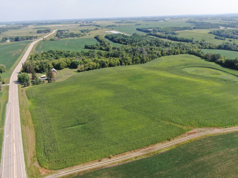 15339 Acorn Trl, Faribault, MN for sale - Primary Photo - Image 1 of 1