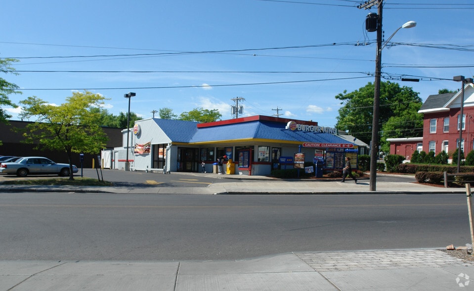 623 Butternut St, Syracuse, NY for lease - Primary Photo - Image 1 of 4
