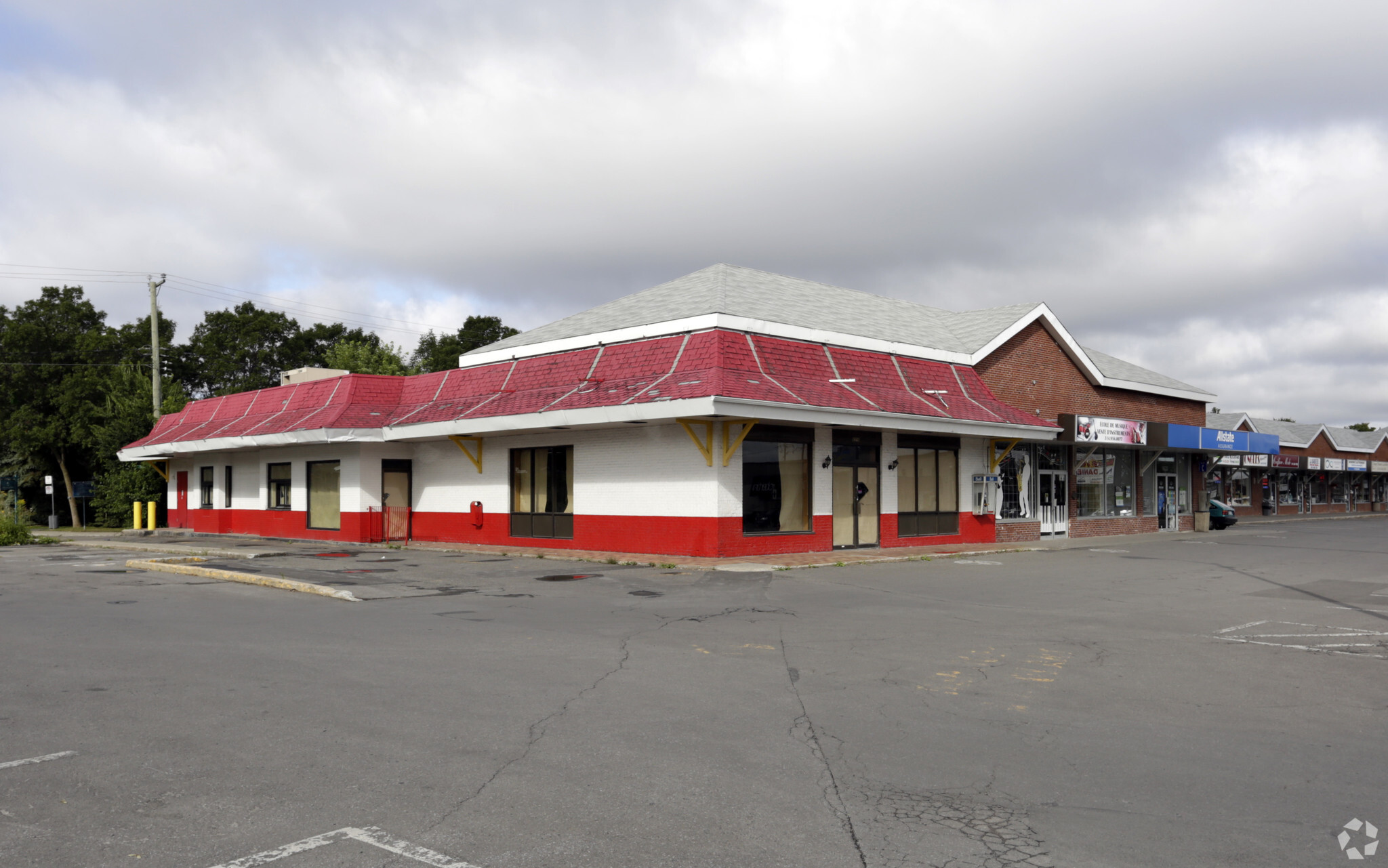 9214-9280 Boul Lacordaire, Saint-leonard, QC for sale Primary Photo- Image 1 of 3