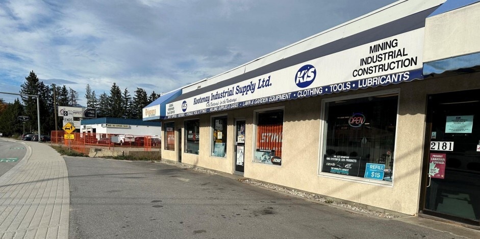 2181 Columbia Av, Castlegar, BC for sale - Building Photo - Image 2 of 2